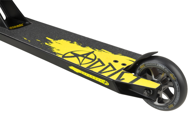 Addict Defender triku skrejritenis