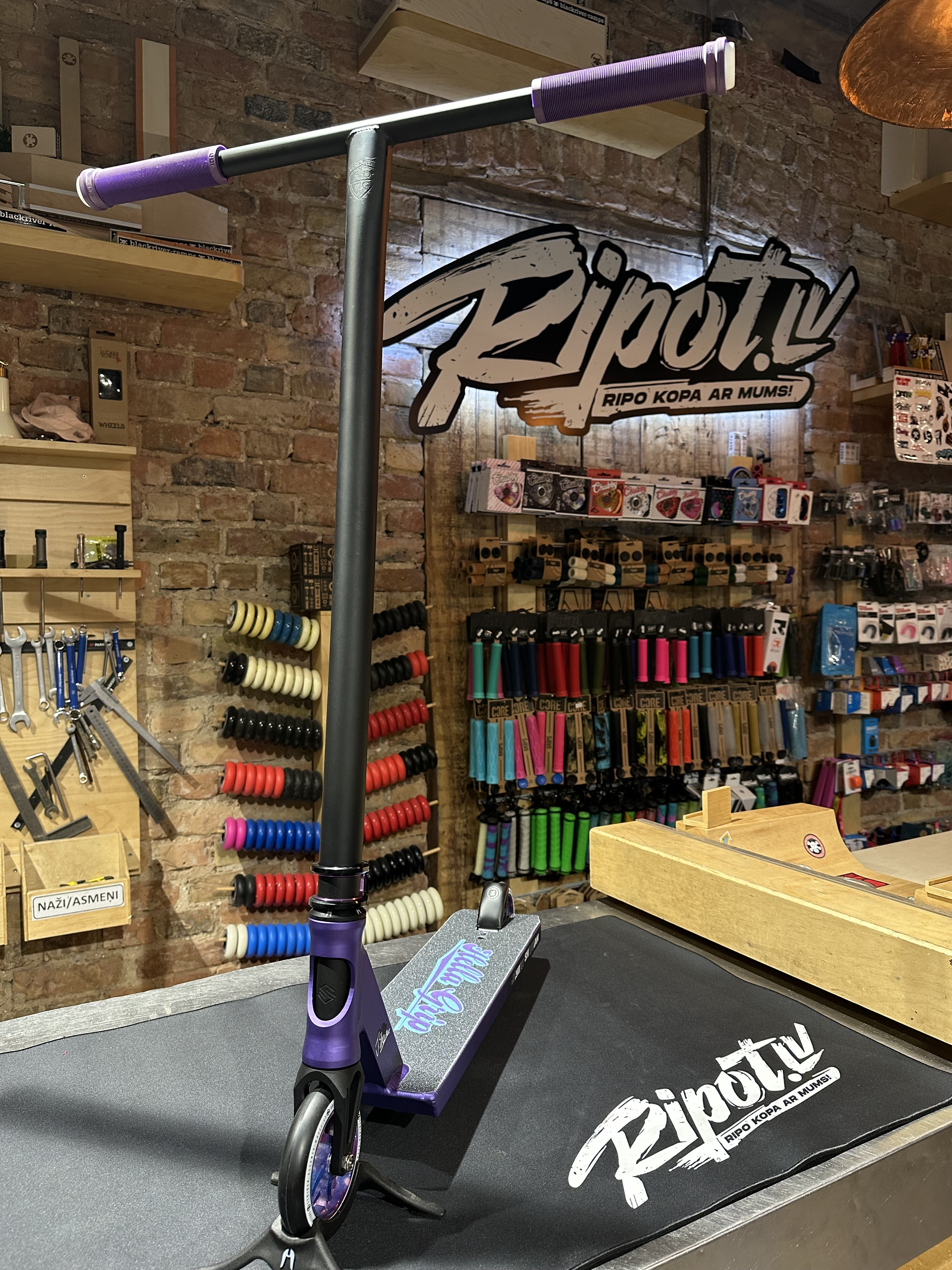 Lucky Jayden Sharman Custom Pro Scooter